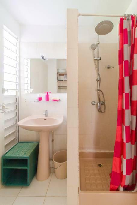 Superbe Studio Avec Jacuzzi Prive Apartment Sainte-Anne Exterior photo